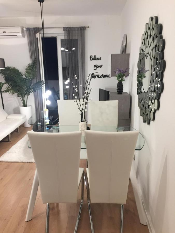 Apartment New Chic Supetar Exterior photo